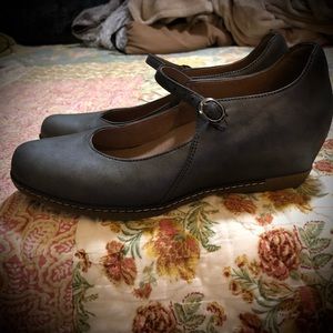 Dansko Loralie Wedge Heel in Pewter size 40